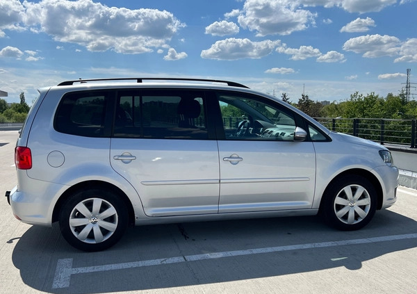 Volkswagen Touran cena 23999 przebieg: 380000, rok produkcji 2010 z Wrocław małe 211